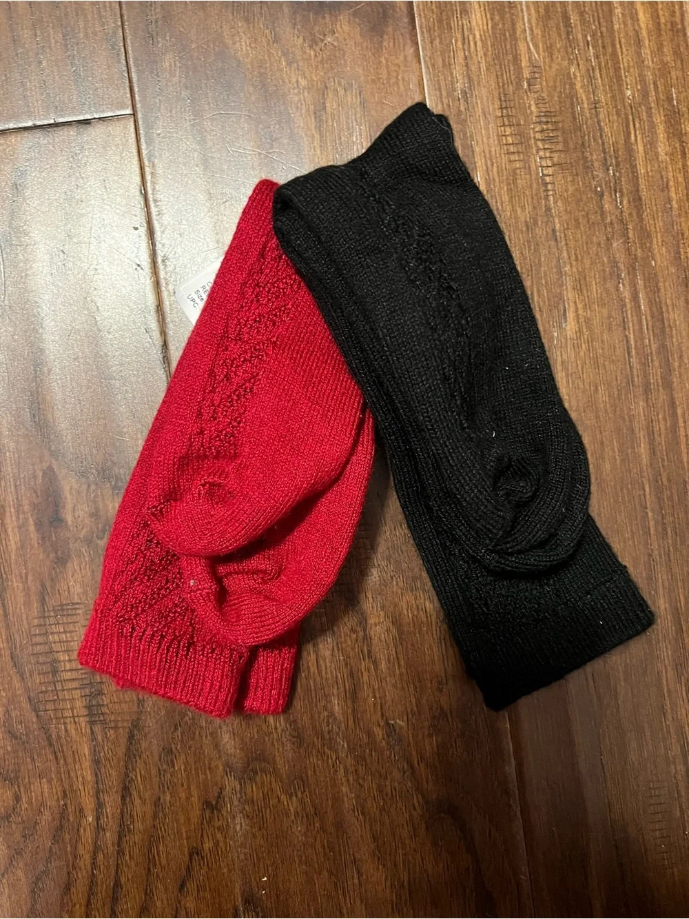 Hue Women's Seed Stitch Boot Socks, Pack of 2 Pair Red/Black One Size MSRP $18